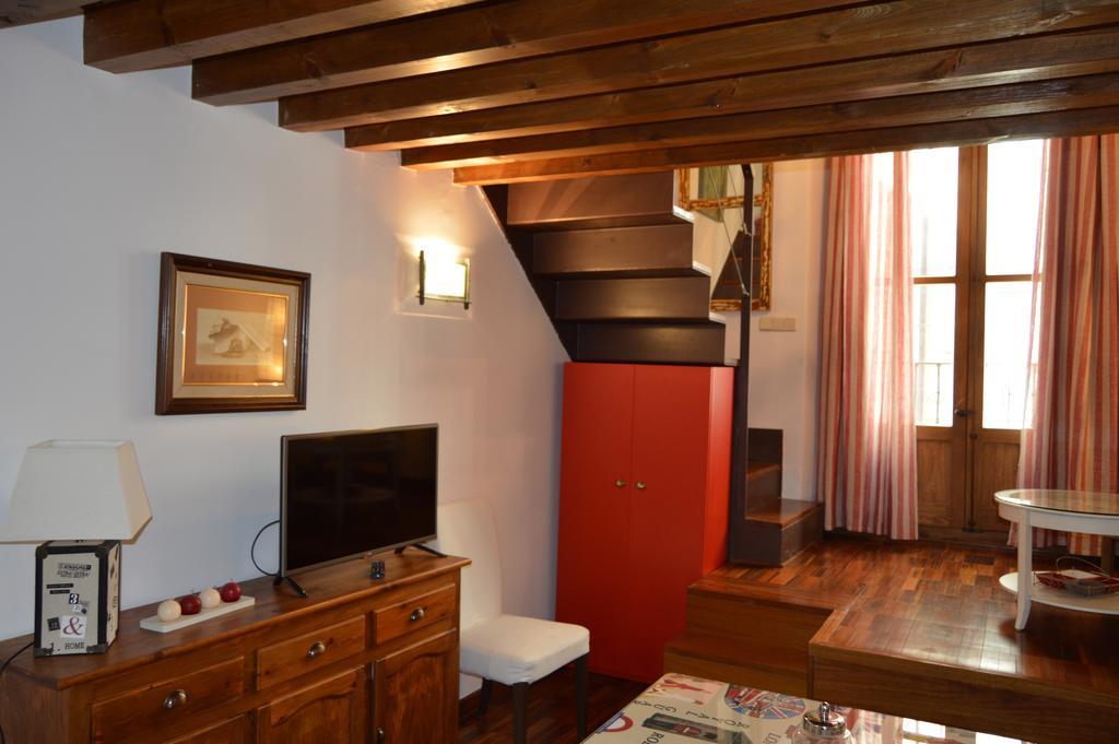 Apartamentos Nuncio Viejo Toledo Zimmer foto